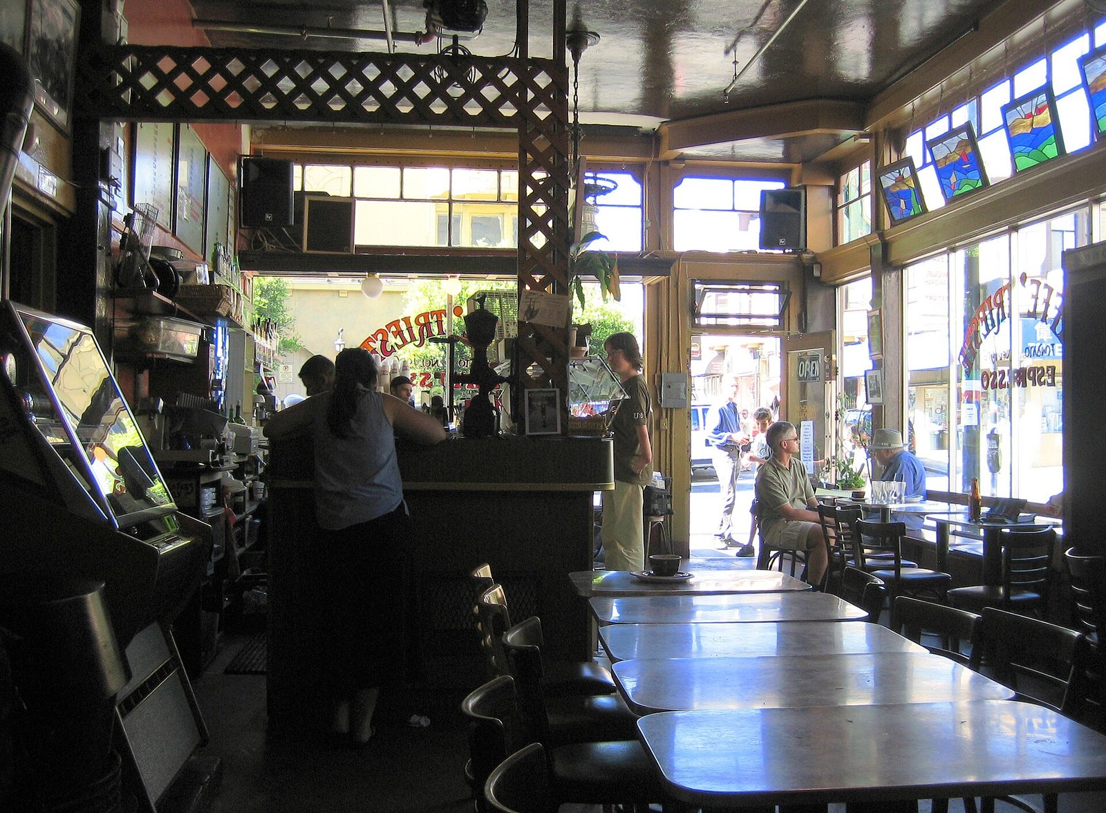 Fachada do Caffe Trieste em North Beach, São Francisco