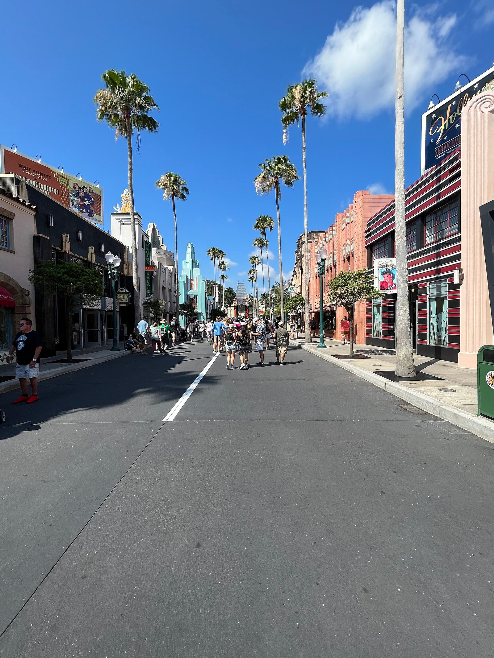 Hollywood Boulevard, a avenida de entrada do Disney's Hollywood Studios, em Orlando