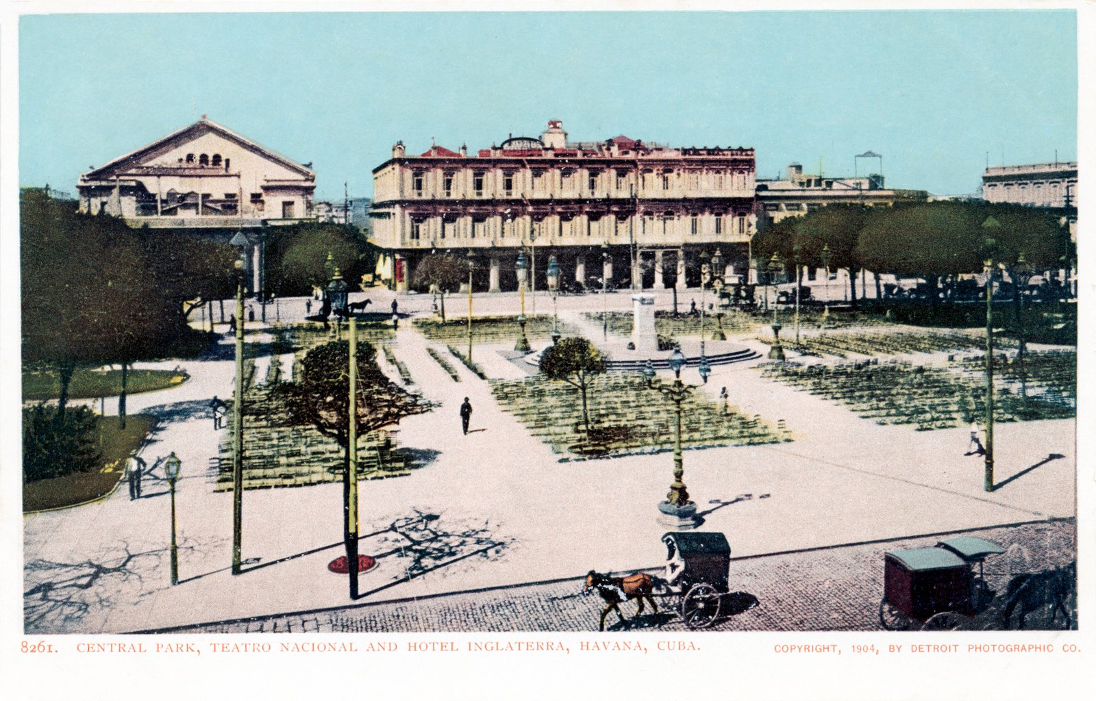 Fachada do Hotel Inglaterra vista do Parque Central, em Havana