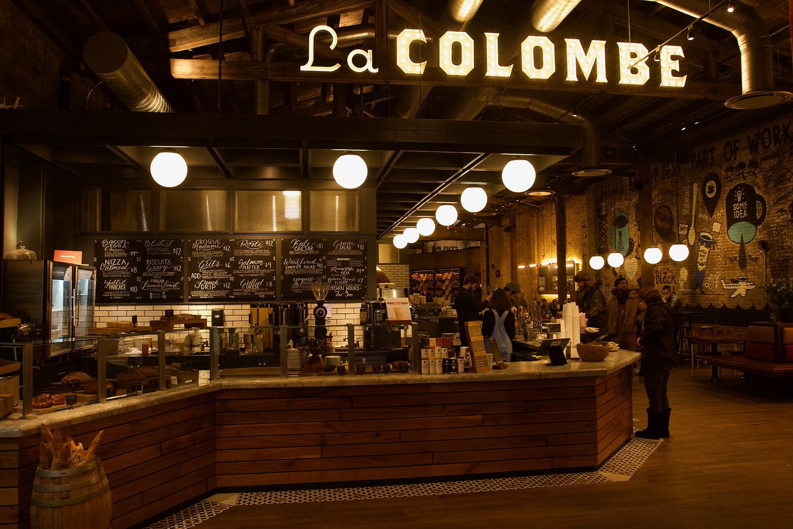 Fachada da sede e cafeteria da La Colombe Coffee Roasters em Fishtown, Filadélfia