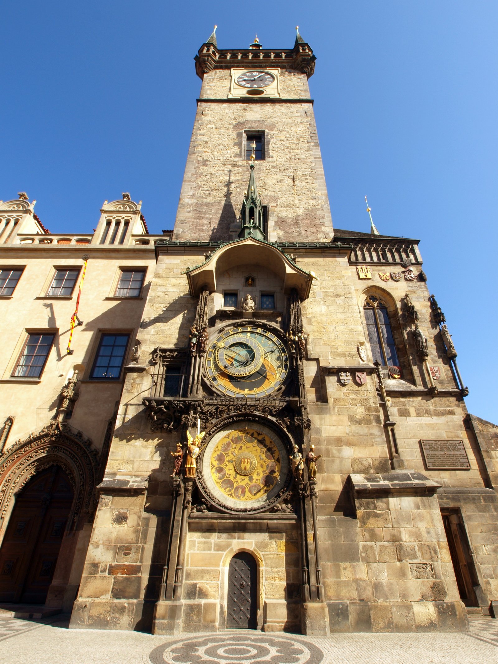 Relógio Astronômico de Praga (Orloj) na fachada da Prefeitura da Cidade Velha