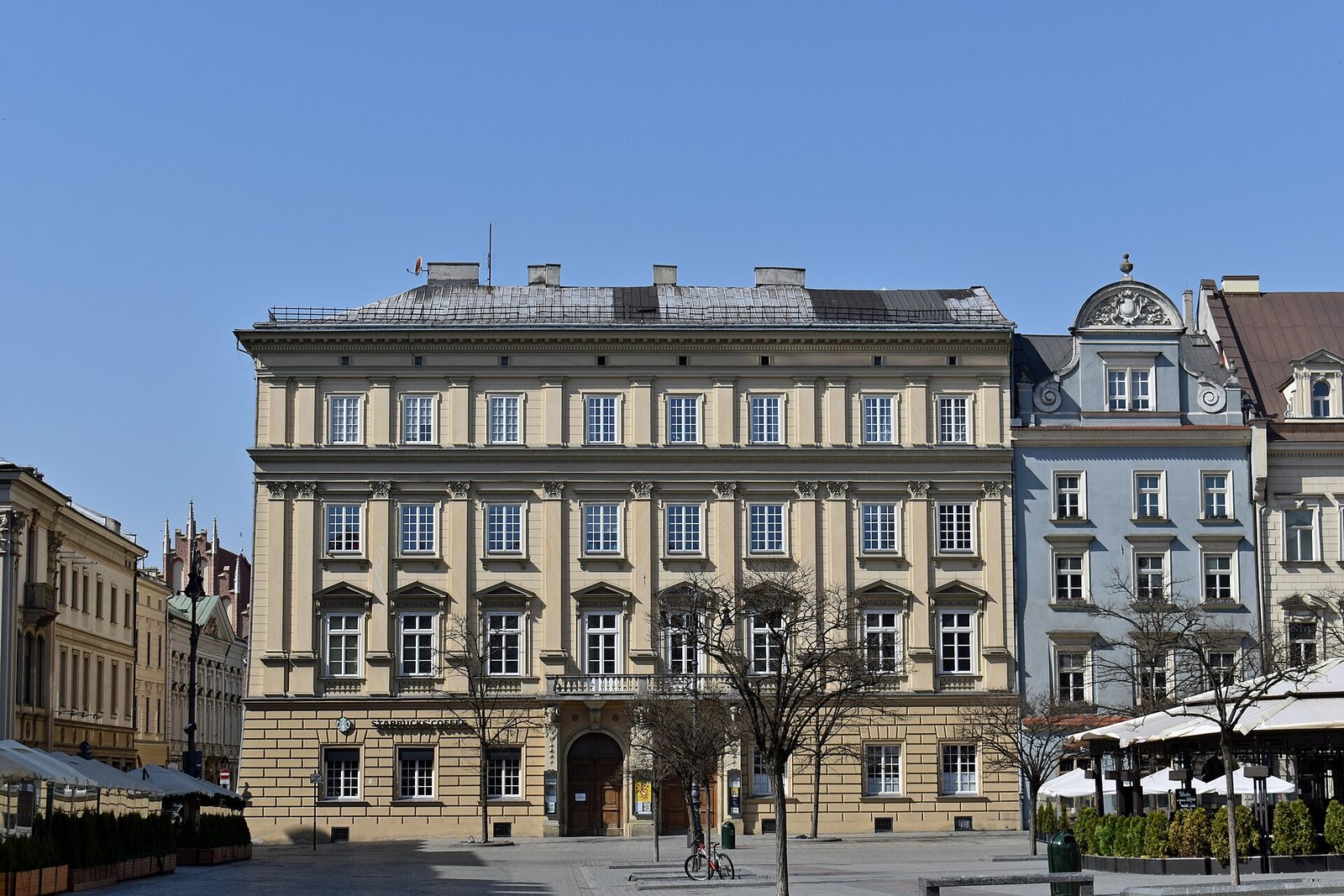 Fachada do Palácio Pod Baranami, na Praça Principal de Cracóvia