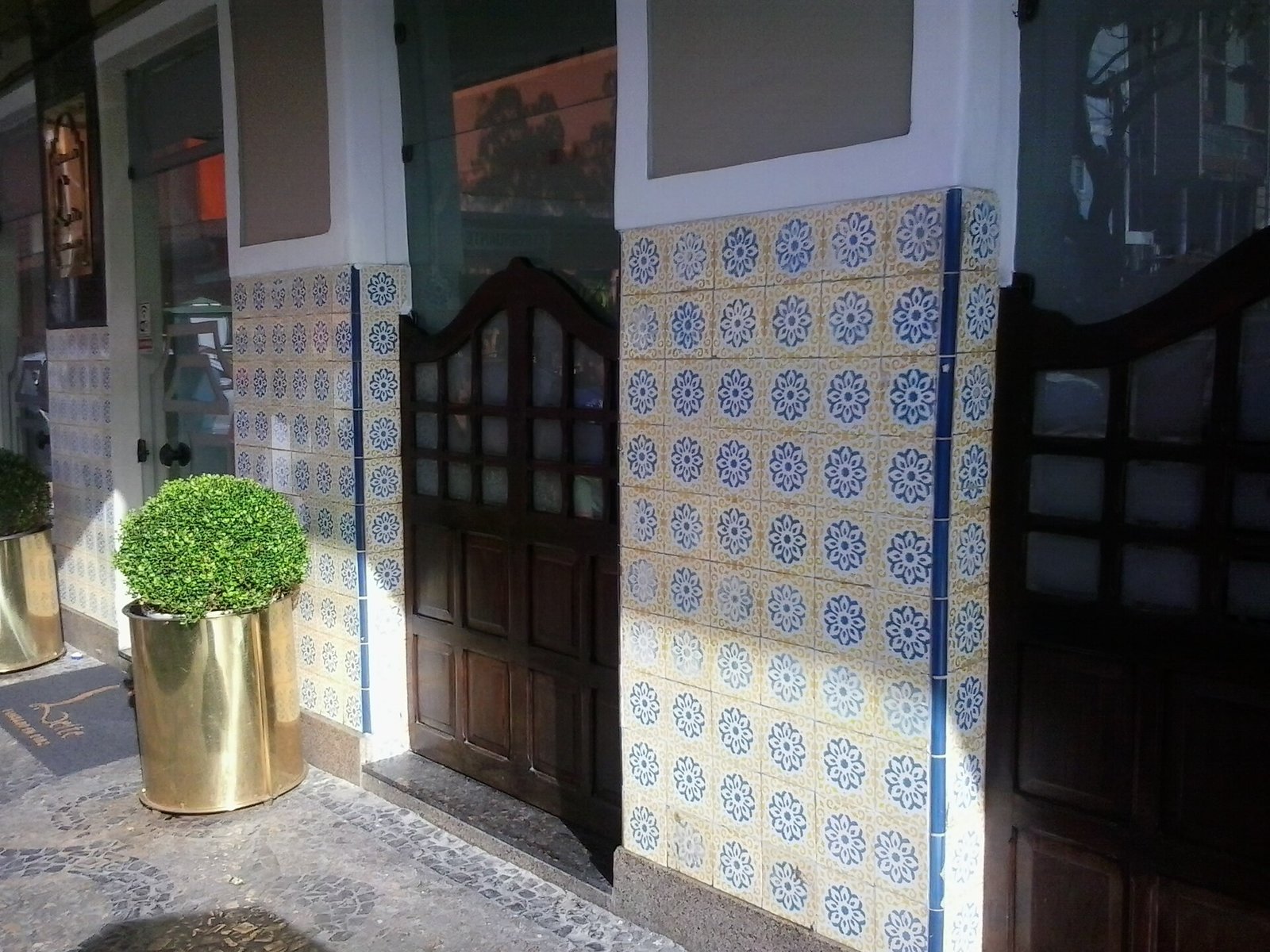 Fachada do Restaurante Leite na Praça Joaquim Nabuco, no Centro do Recife