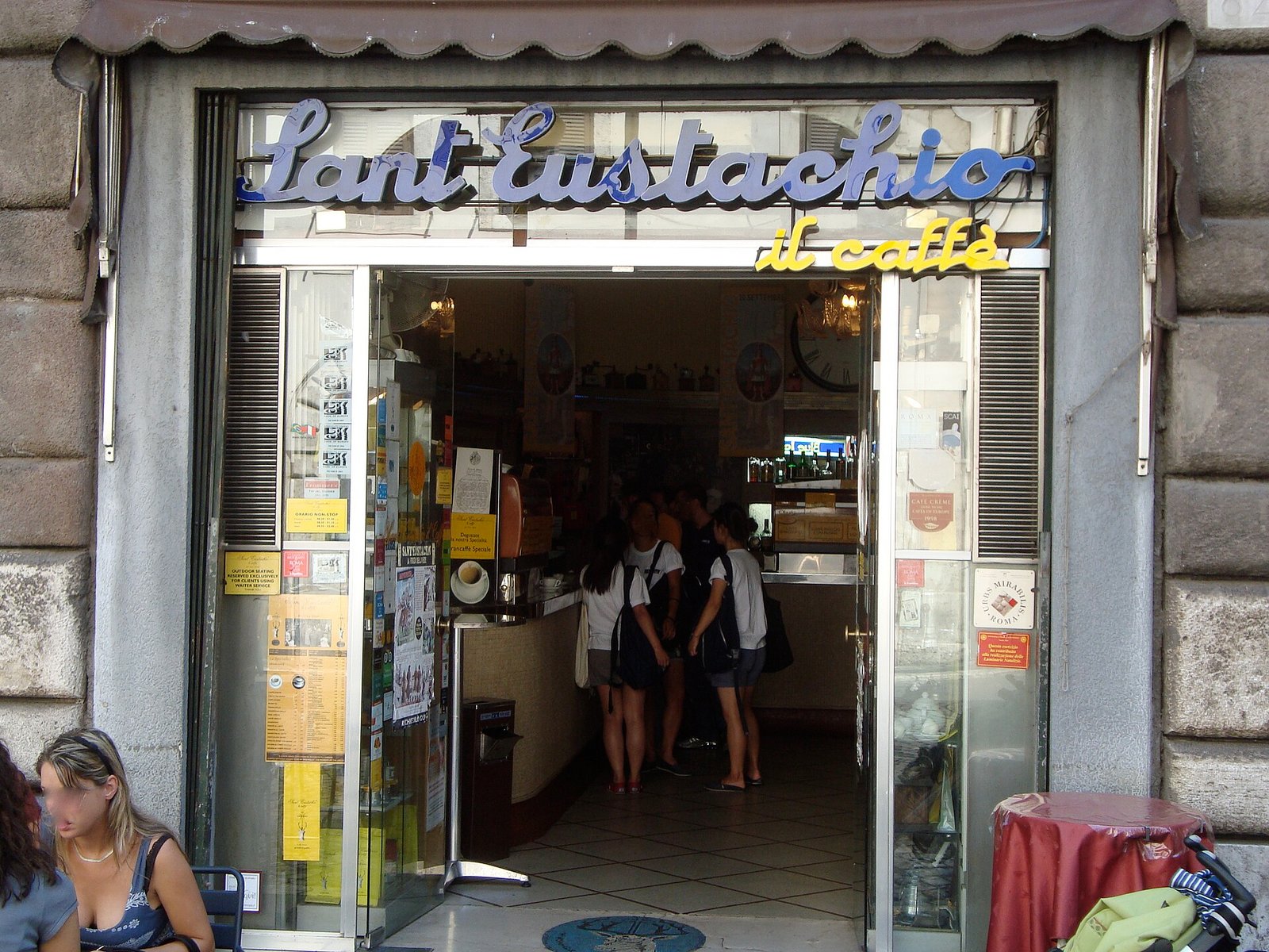 Fachada da cafeteria Sant'Eustachio Il Caffè em Roma