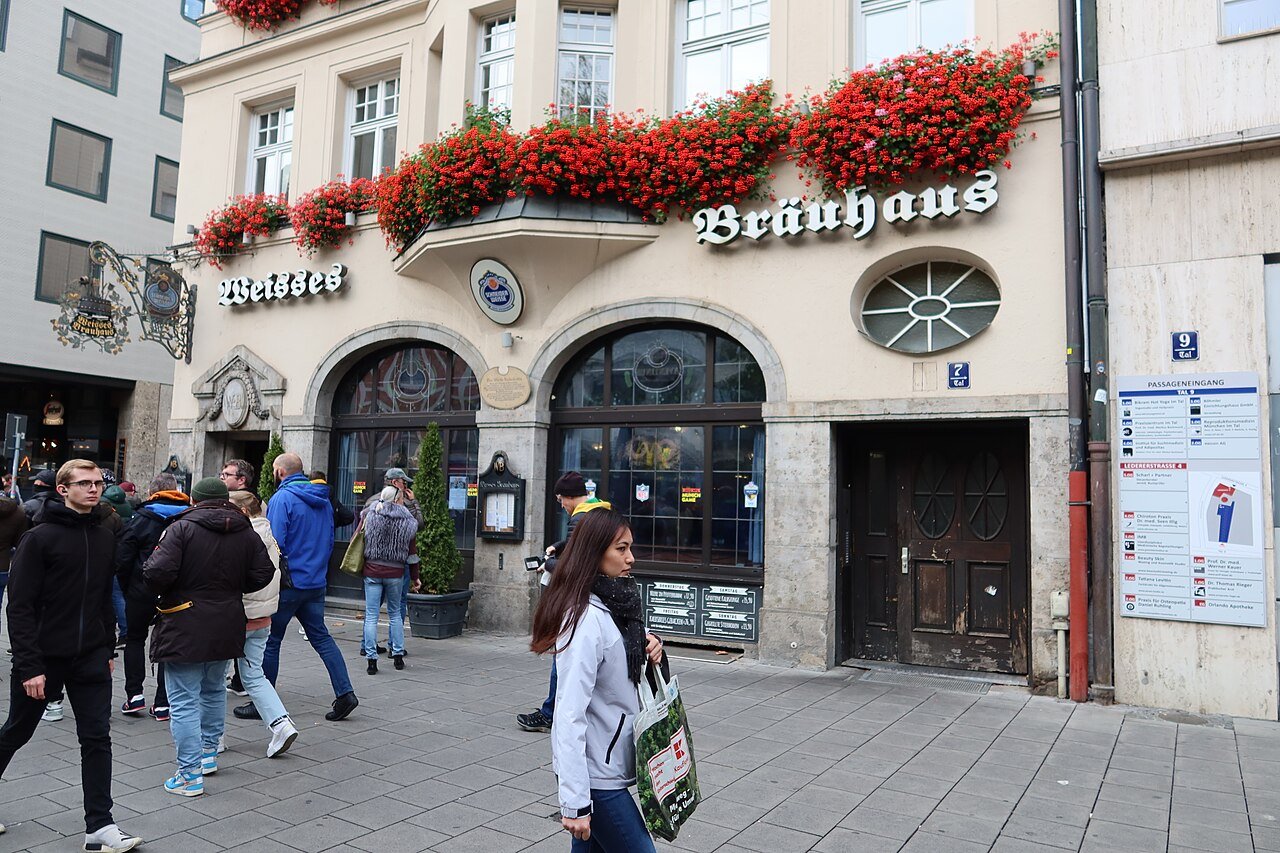 Fachada do Schneider Bräuhaus, na rua Tal, em Munique