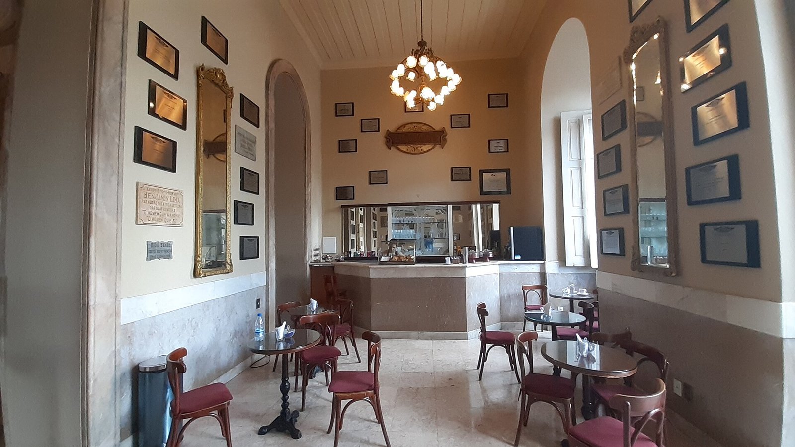 Fachada do Teatro Amazonas, em Manaus