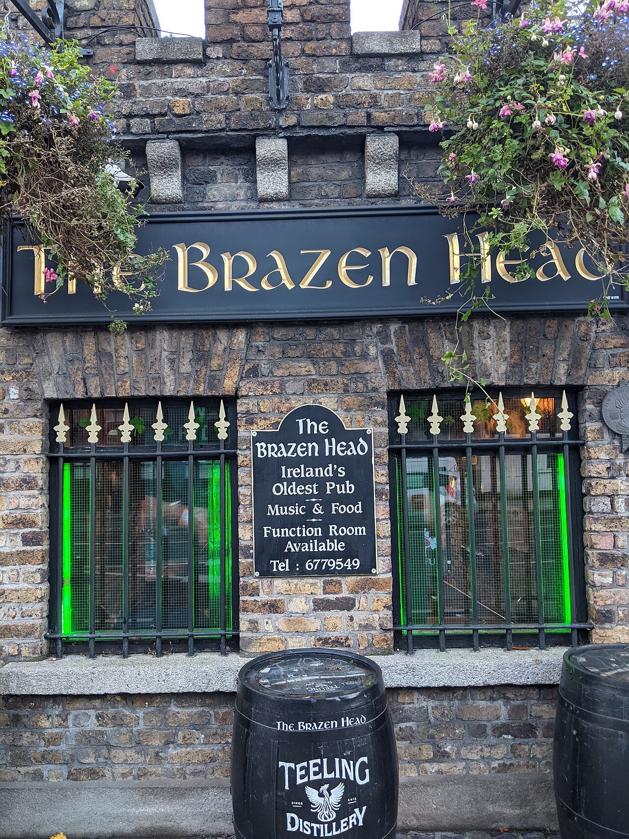 Fachada do pub The Brazen Head, em Dublin